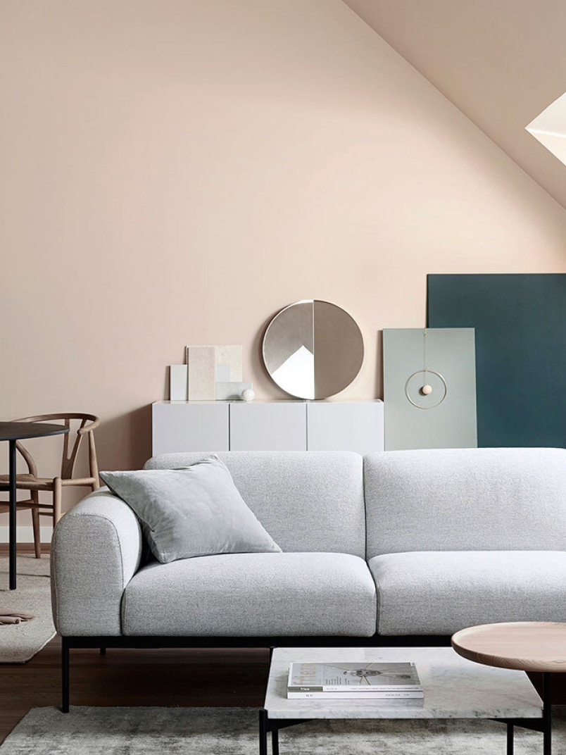 Create esteemed living room with harmonic colours