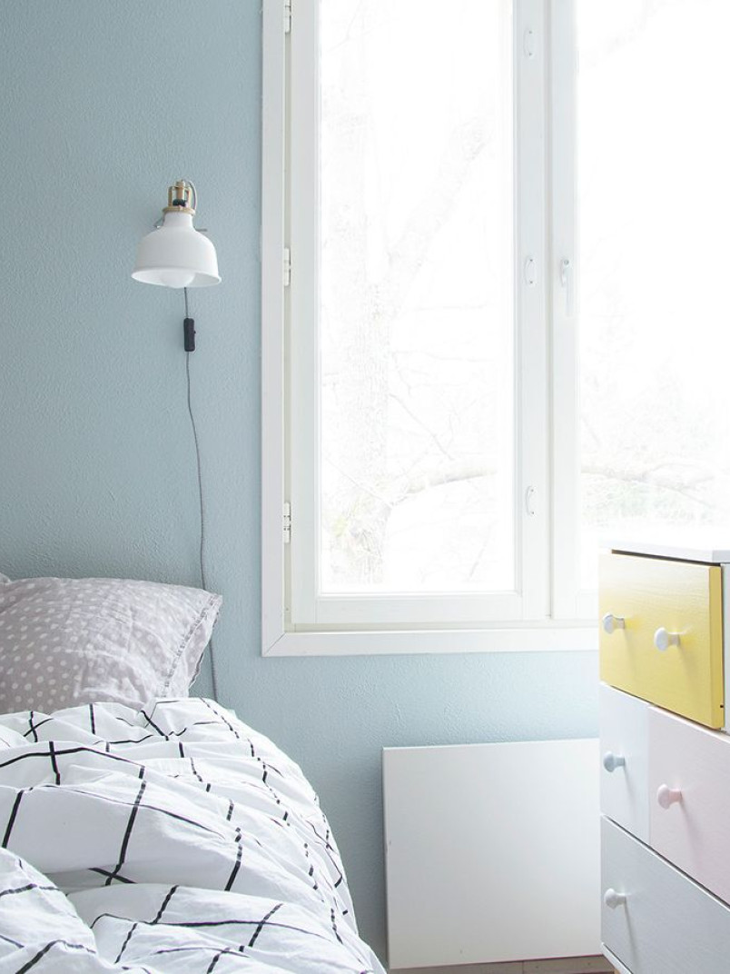 pastel colours in bedroom