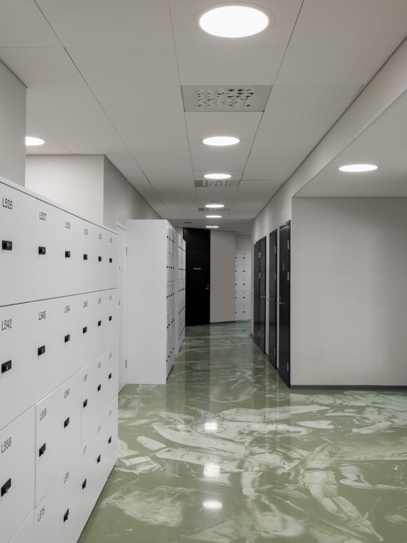 Cozy floor lattiapinnoitusjärjestelmä julkisiin tiloihin