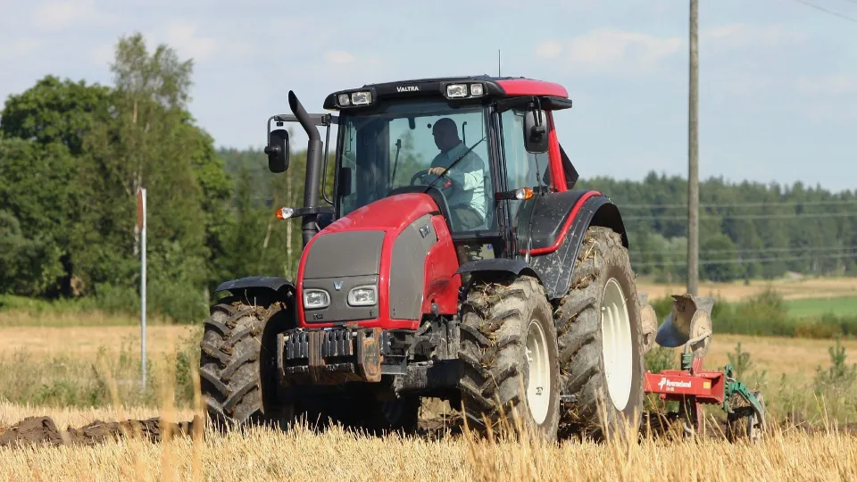 Сельскохозяйственная, строительная и землеройная техника и оборудование