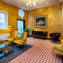 Golden interior walls of Jungmann