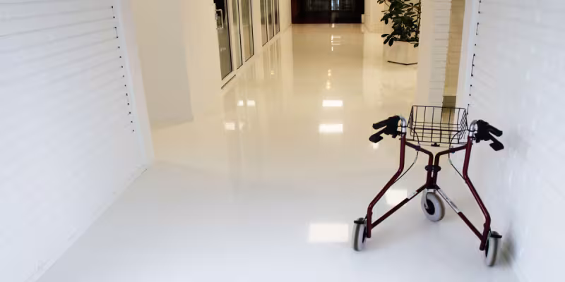Coating solutions for floors in healthcare facilities and pharmaceutical premises