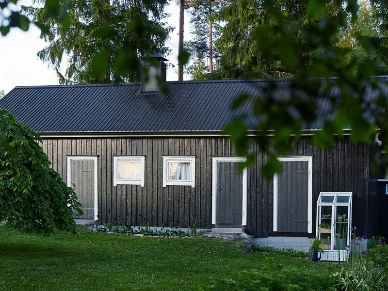 painting barn